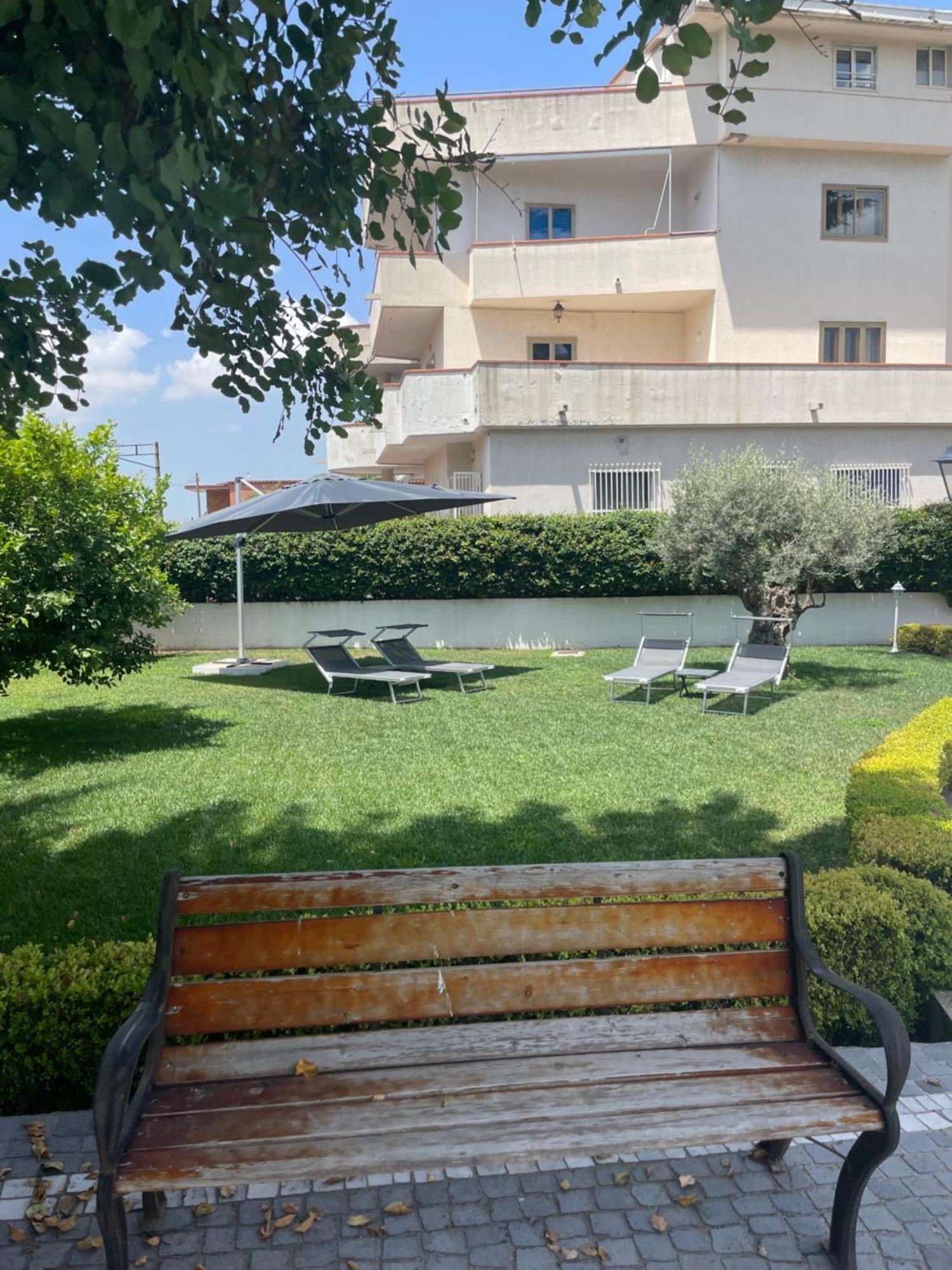 Al Tartarughino B&B Cercola Bagian luar foto